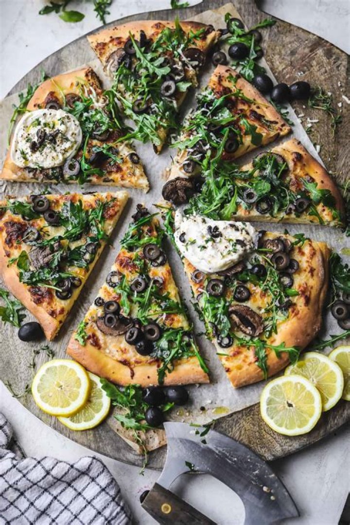 Are black olives good on pizza