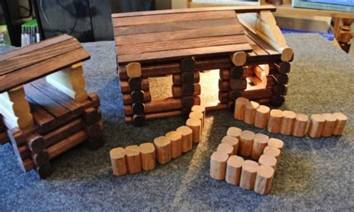Are Lincoln Logs made out of wood