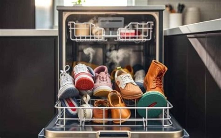 Can u wash shoes in dishwasher