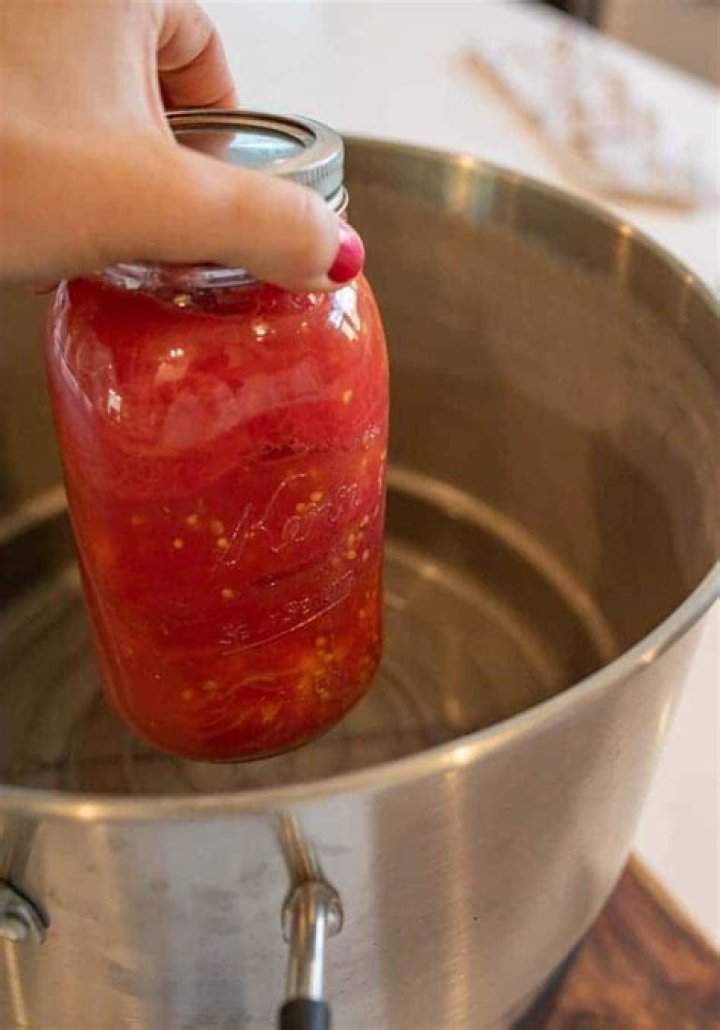 Can you mix tomatoes when canning