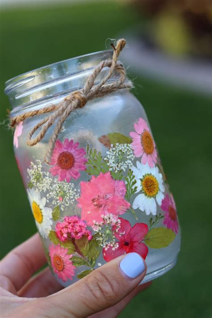 Can you plant flowers in mason jars