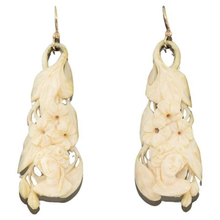 Can you sell old ivory jewelry