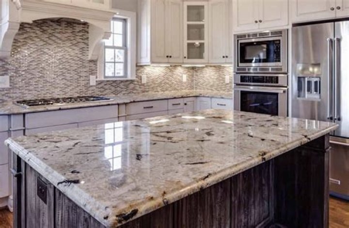 Does floor and decor have granite