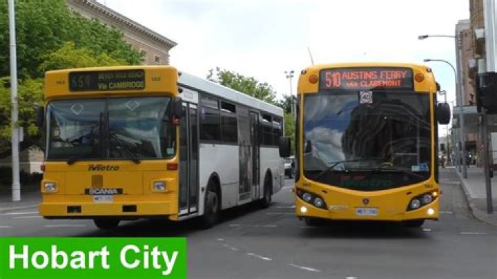 Does Hobart have public transport
