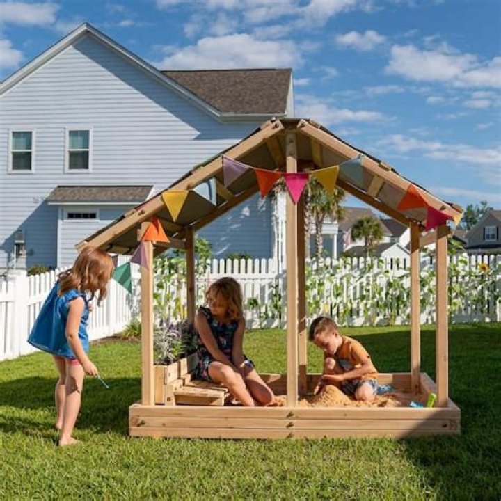 Does Home Depot sell sandbox sand