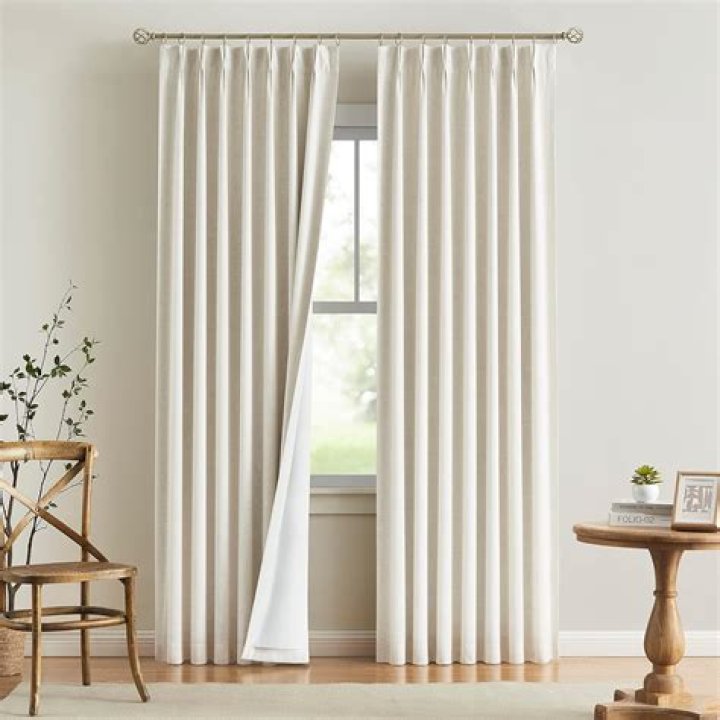 Does Kohls have curtains in store