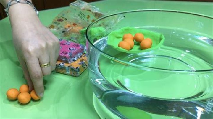 Does modeling clay float in water