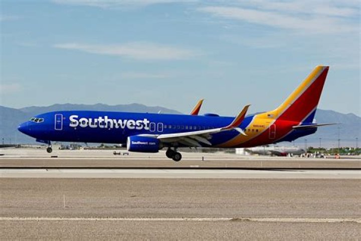 Does Southwest fly into Las Vegas