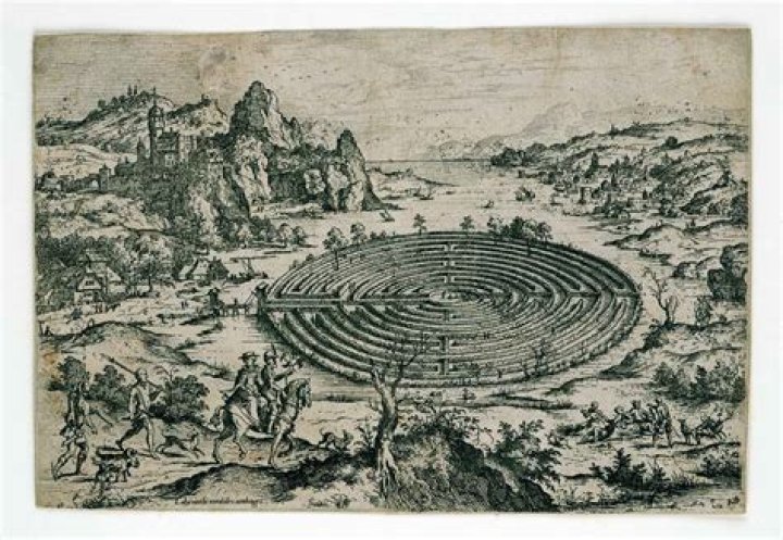 Does the Minotaur labyrinth exist