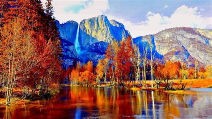 Does Yosemite get fall colors