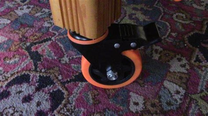 How do you mount wood casters