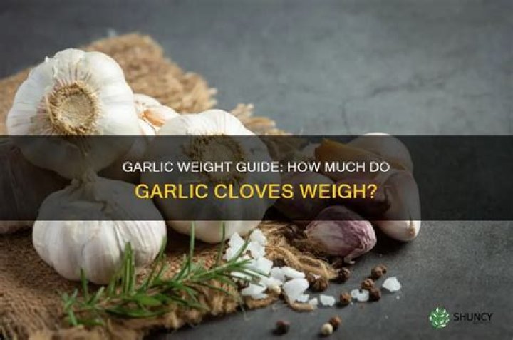 How much does a garlic weight