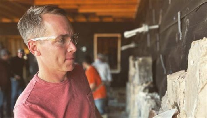 Is Clint still on Fixer Upper