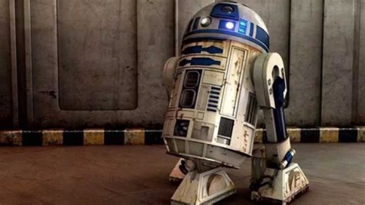 What does r2d2 do in Star Wars