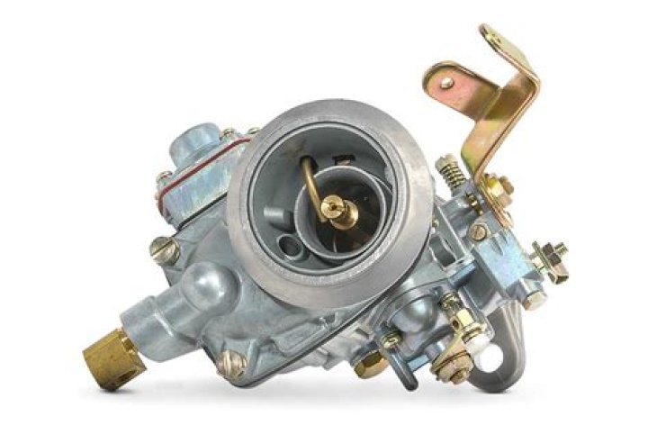 What replaced carburetors in cars