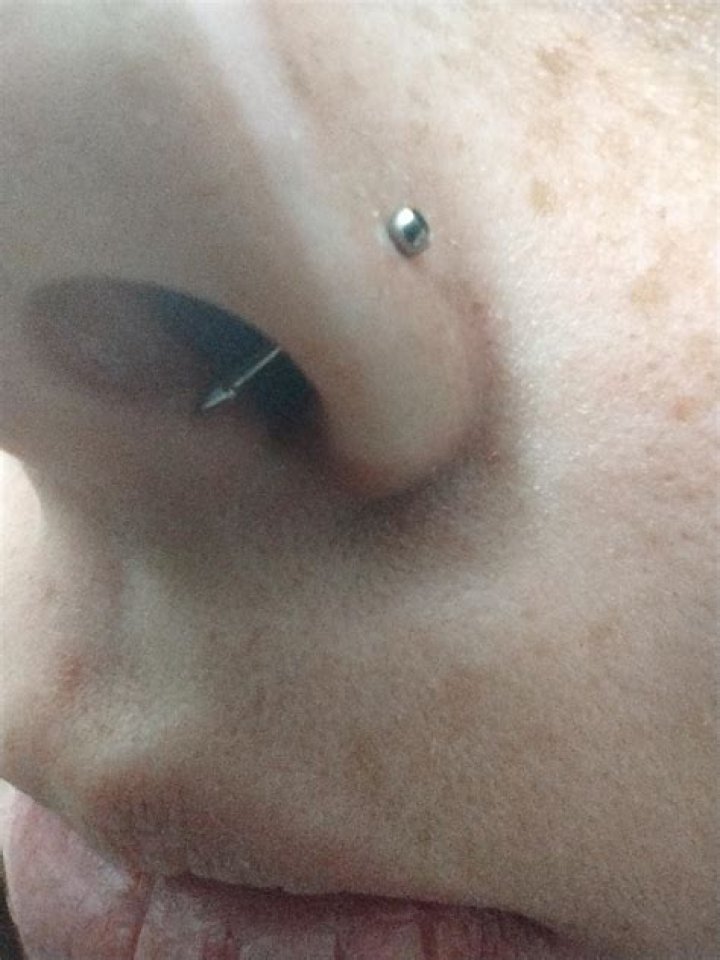 Why wont my nose stud go back in